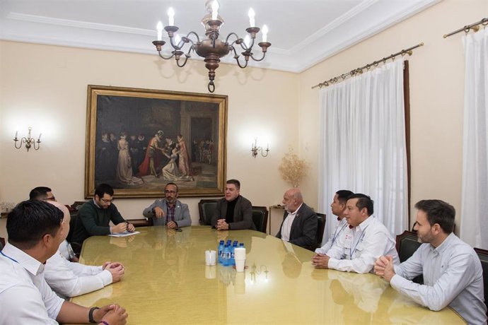 Una delegación de Guatemala visita la provincia para conocer el trabajo de MásMedio en temas de agua y de residuos