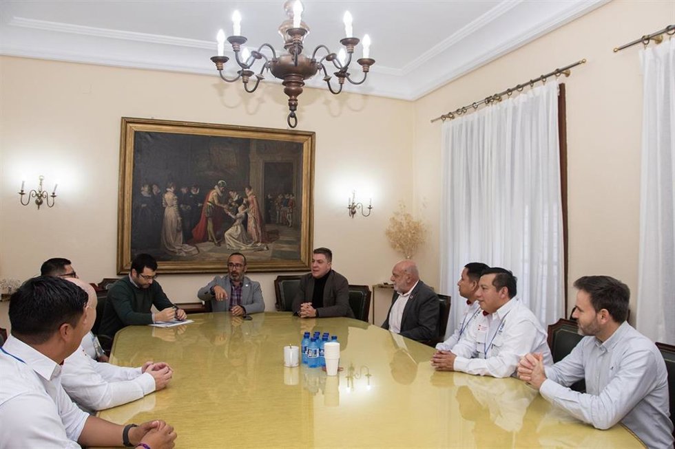 Una delegación de Guatemala visita la provincia para conocer el trabajo de MásMedio en temas de agua y de residuos