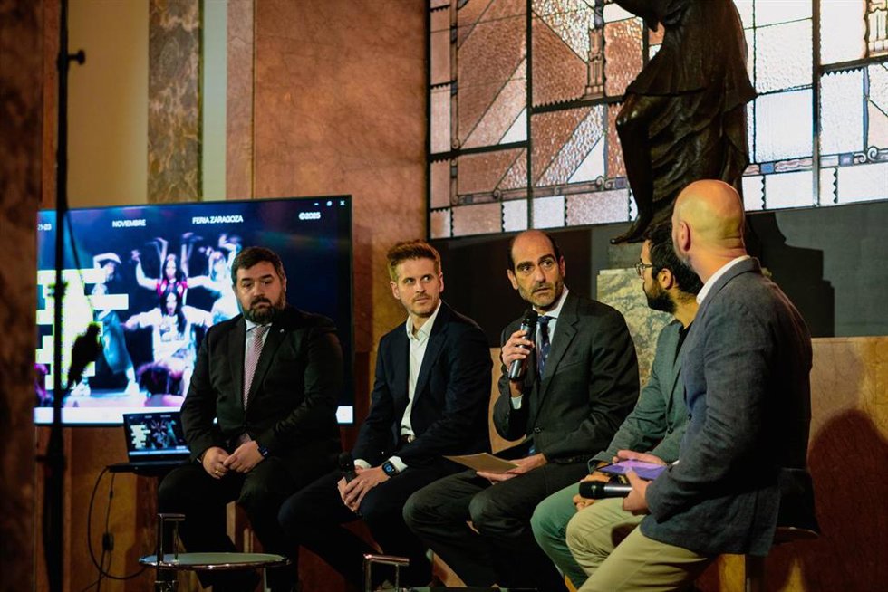 Presentación de OWN Zaragoza 2025 con Caja Rural como Partner Oficial Bancario.