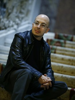 Archivo - Entrevista con Jorge Volpi en la Sala Neruda de Casa de América. En Cibeles.