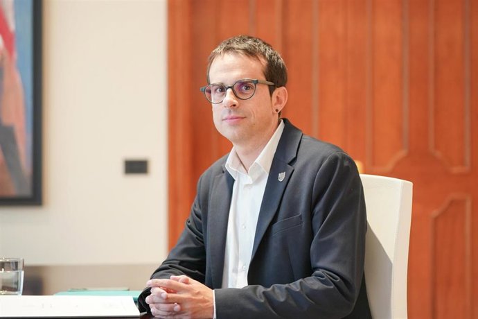 Archivo - El líder de EH Bildu en el Parlamento Vasco, Pello Otxandiano