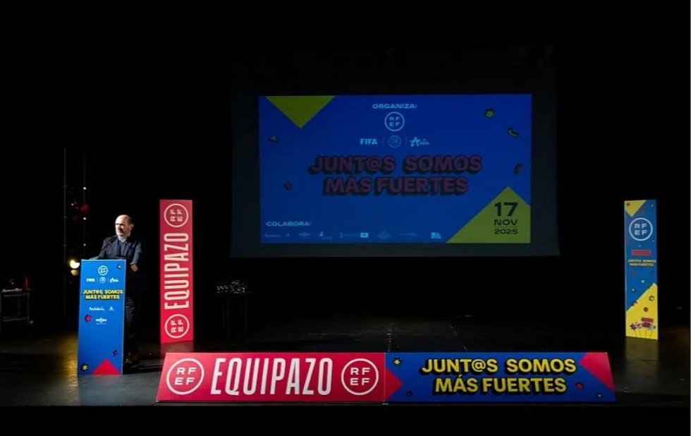 El presidente de la RFEF, Rafael Louzán, participa en Sevilla en las jornadas Junt@s somos más fuertes, organizadas por la propia Federación, el Ayuntamiento de Sevilla y la Junta de Andalucía.
