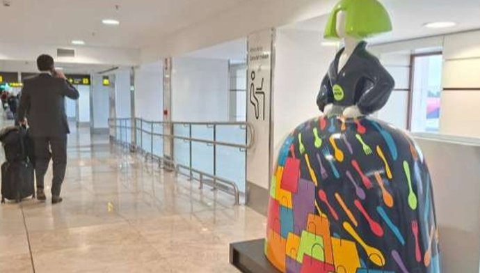 El aeropuerto de Madrid-Barajas participa en la exposición Meninas Madrid Gallery 2025