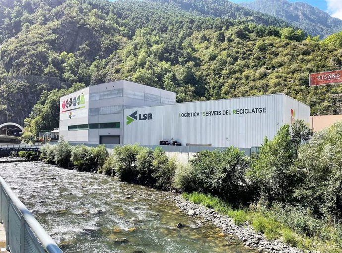 Imagen De La Planta De REFESA