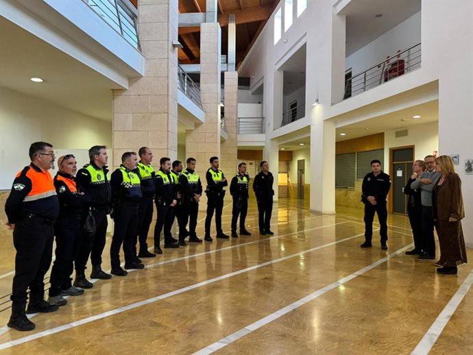 Visita de la alcaldesa de Huelva, Pilar Miranda, a la Policía Local de Huelva.