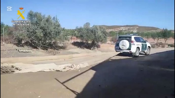 Dotaciones de la Guardia Civil de Almería en el municipio almeriense de Antas.