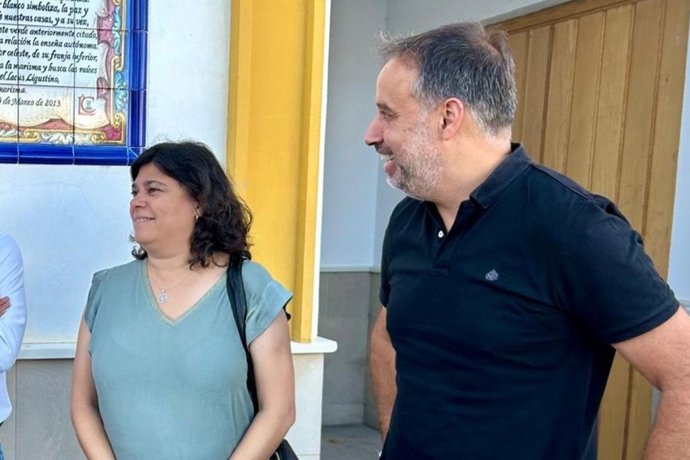 Ramón Galán con la alcaldesa de Sanlúcar.