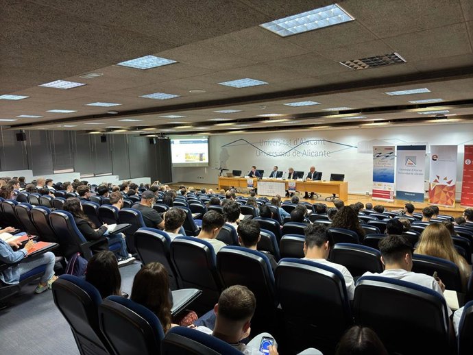 Imatge d'arxiu de les Jornades d'Economia Espanyola de la Universitat d'Alacant