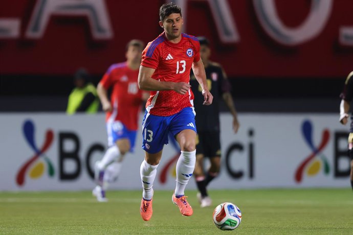 Futbol, Chile vs Peru Partido amistoso 2025 El jugador de la seleccion chilena Benjamin Kuscevic, es fotografiado, durante el partido amistoso disputado en el Estadio Bicentenario de la Florida, Santiago, Chile. 10/10/2025 Felipe