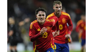 El jugador de la selección española sub-21 Jan Virgili ante San Marino.