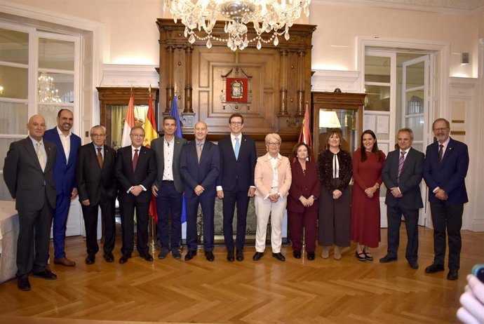 El Centro Riojano de Madrid entrega los premios dentro de las fiestas de San Millán 2025
