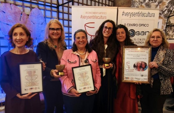 Entrega de los reconocimientos de la Asociación Internacional Itinerario Cultural El Camino del Santo Grial.