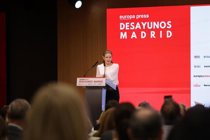 La consejera de Familia, Juventud y Asuntos Sociales de la Comunidad de Madrid, Ana Dávila-Ponce de León, durante un Desayuno Madrid, en el Meeting Place, a 18 de noviembre de 2025, en Madrid (España). El encuentro ha sido organizado por Europa Press.
