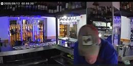 Imagen de uno de los robos captada por una cámara de seguridad.