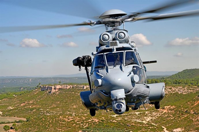 Archivo - Un helicóptero H225M de Airbus