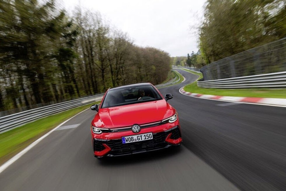Volkswagen, primera marca en recibir el premio 'Volante de Oro' en Golf, ID.7 GTX, Tayron y T-Roc.