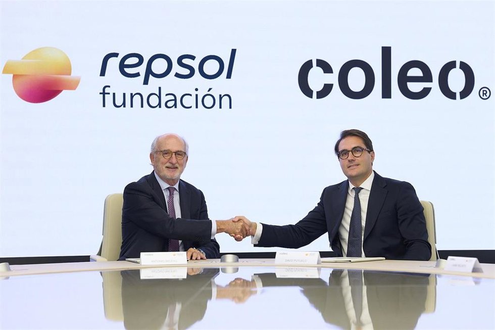 El presidente de Repsol, Antonio Brufau, y el ceo de Coleo, David Puyuelo.
