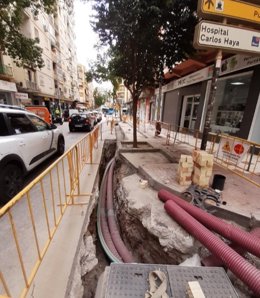 Endesa trabaja en la ampliación de la red de media tensión en el barrio malagueño de La Trinidad