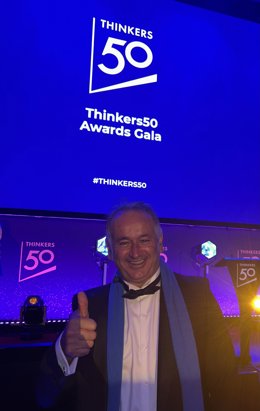 Antonio Nieto-Rodríguez recibe reconocimiento de Thinkers50