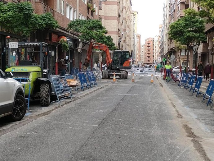 Inicio de la reurbanización de las calles Vitoria y Lardero
