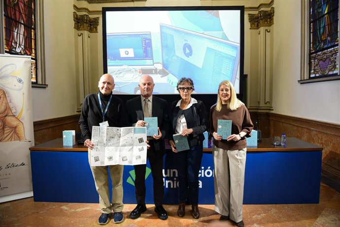 Francisco Cañadas, responsable de Literatura de Fundación Unicaja; directora de Cultura, Susana Martín; la gerente de la Fundación Rafael Pérez Estrada, Ana Cabello; y Antonio Villanueva, socio y fundador de More than Verso