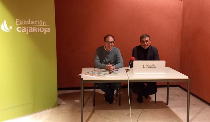 El gerente de la Fundación Caja Rioja, Carlos Fuentes, junto al promotor musical, Ignacio Faulín.