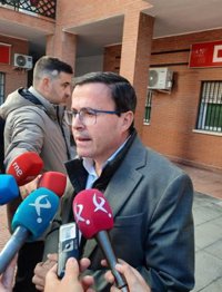 Gallardo cree que la llegada de documentación de Almaraz al CSN "desinfla el bulo" de Guardiola: "Va a haber prórroga"