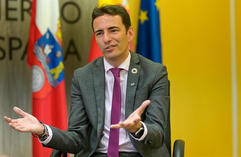 Archivo - El delegado del Gobierno en Cantabria, Pedro Casares