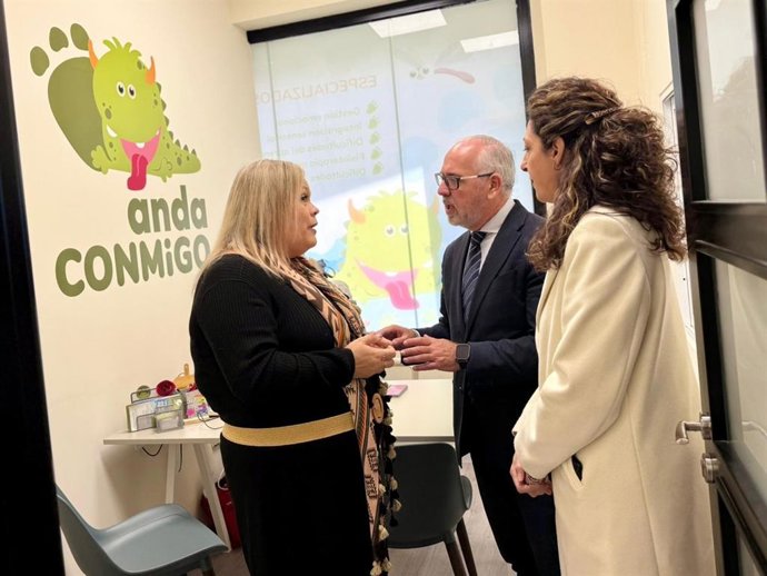 Visita  de Estrella al proyecto emprendedor de Ana Ramírez