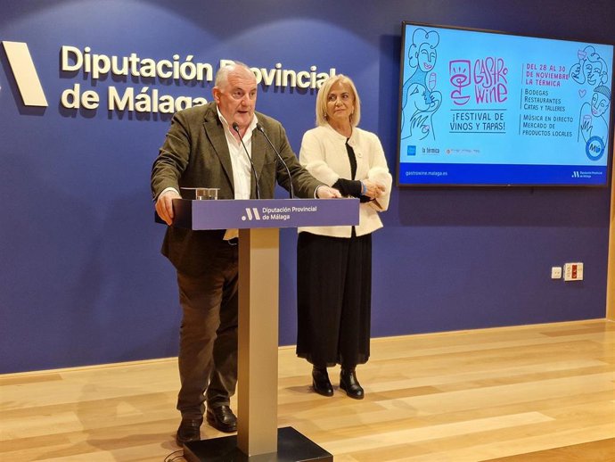 El vicepresidente de la Diputación de Málaga, Manuel Marmolejo, y la responsable de Sabor a Málaga han presentado la primera edición de este nuevo evento que promociona los vinos de Málaga y la gastronomía local.