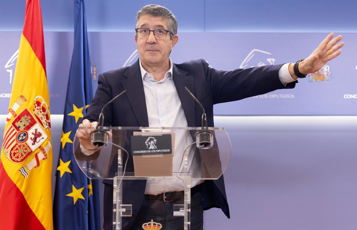 El PSOE esperará al fin de la comisión de investigación para decidir si denuncia a Mazón, la indignidad hecha persona