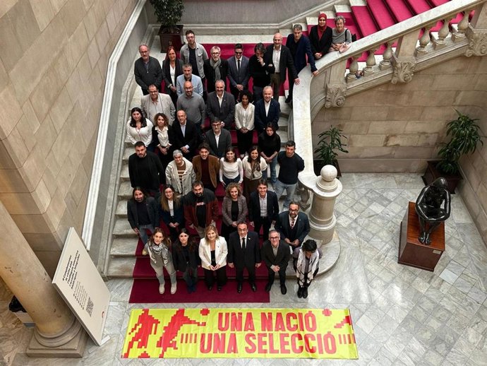 La fotografia conjunta a les escales del Parlament 