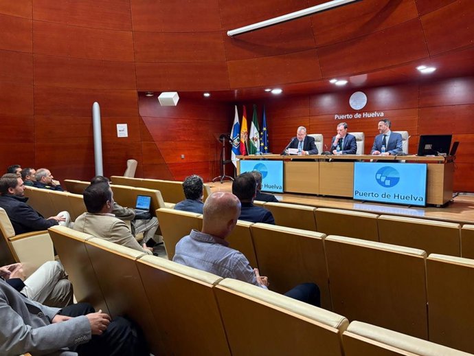 Reunión del Consejo de Navegación y Puerto de Huelva.