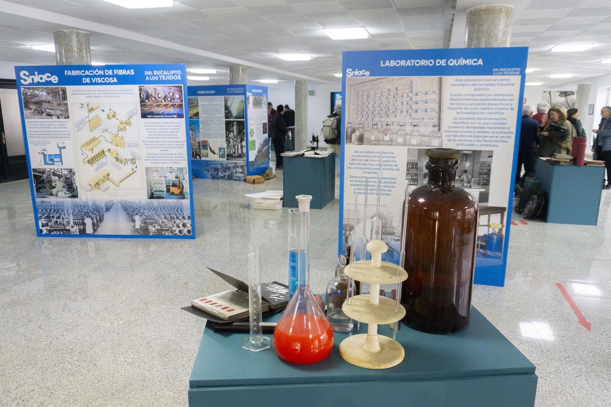 Torrelavega inaugura una exposición sobre la historia de Sniace