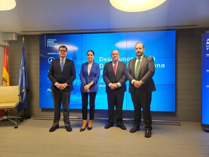 El delegado de movilidad del Ayuntamiento de Sevilla, Álvaro Pimentel, ha asistido este martes a la presentación del Diagnóstico de la Distribución Urbana de Mercancías (DUM).