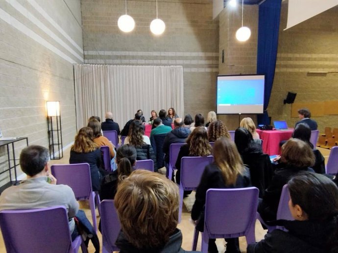 Acto mediante el que el Centro Penitenciario de Córdoba se ha integrado en la Red de Puntos Violetas.