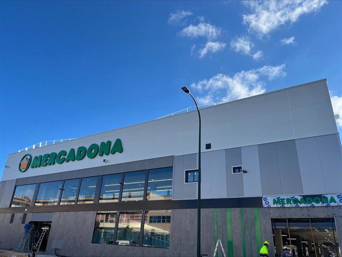 La nueva tienda de Mercadona en la calle Joaquín Velasco Martín.