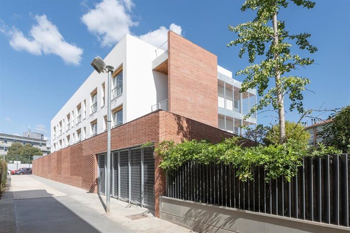 Archivo - El Incasòl finaliza la construcción de 18 viviendas en Montmeló (Barcelona).