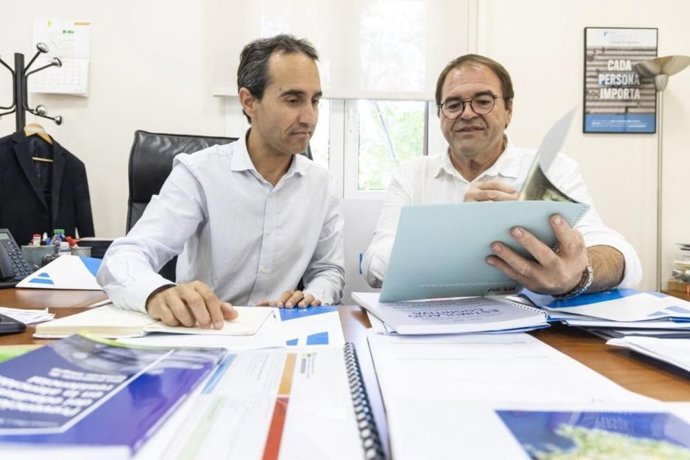 El presidente del IMAS, Guillermo Sánchez (I).