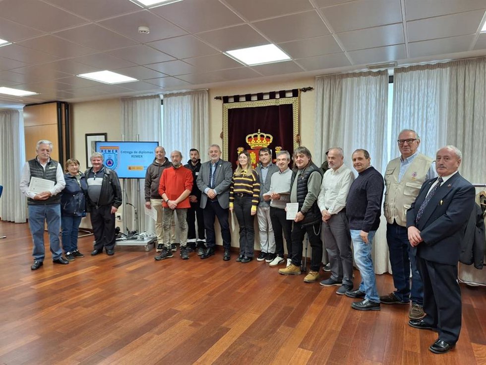 Reconocimiento a los radioaficionados de la Red Nacional de Radio de Emergencias (Remer).