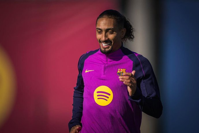 El jugador del FC Barcelona Raphinha en el entrenamiento del 18 de noviembre de 2025