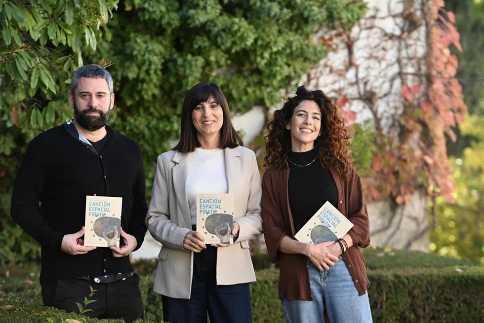 '¡Ponte El Sombrero Verde!' Recibe El Premio De Poesía Para Niños El Príncipe Preguntón.