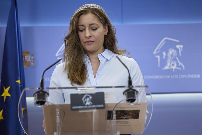 La portavoz del PP en el Congreso, Ester Muñoz, ofrece una rueda de prensa en el Congreso de los Diputados, a 21 de octubre de 2025, en Madrid (España).