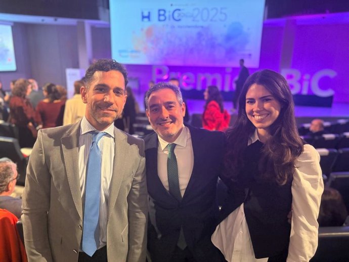 El Servicio de Dermatología y Venereología del Hospital Universitario Clínico San Cecilio de Granada ha recogido el Premio Best In Class