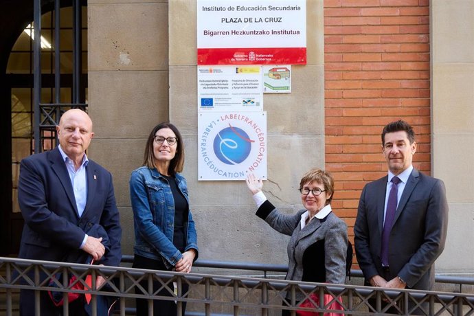 Acto de entrega del sello 'LabelFrancÉducation' en el IES Plaza de la Cruz