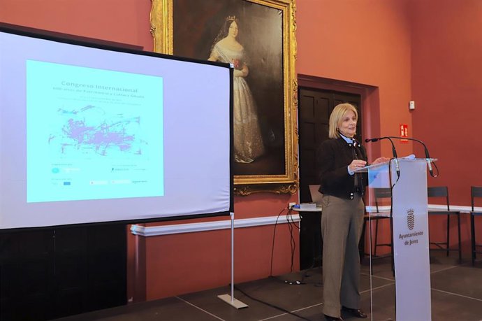 La alcaldesa de Jerez de la Frontera (Cádiz), María José García-Pelayo, en la inauguración del Congreso Internacional '600 años de Patrimonio y Cultura Gitana'.