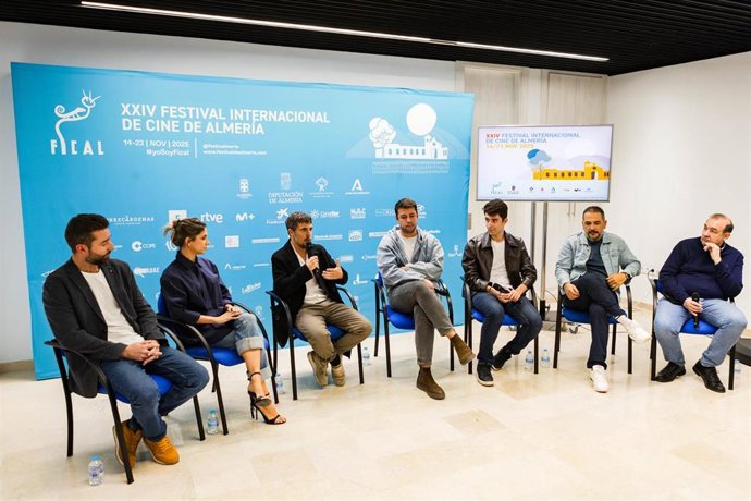 Integrantes del equipo de 'Calcinación' durante la presentación de la película en la XXIV edición del Festival Internacional de Cine de Almería (Fical).