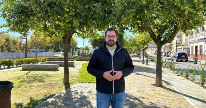 El portavoz del PSOE en el Ayuntamiento de La Palma del Condado, Rogelio Pinto.