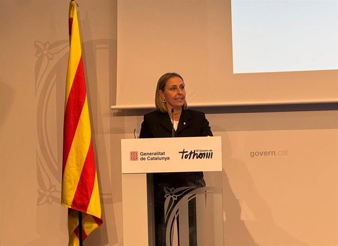 La consellera de Igualdad y Feminismo, Eva Menor, en la presentación de la campaña del 25N este martes