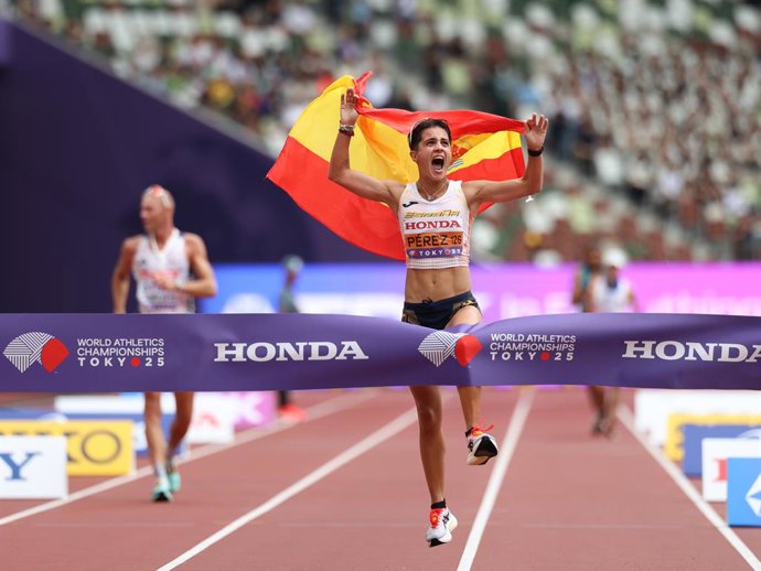 Archivo - September 13, 2025, Shinjuku, Tokyo, Japan: MARIA PEREZ of Spain celebrates winning the Athletics Women's 35km Race Walk at the Tokyo 2025 World Athletics Championships in Tokyo, Japan